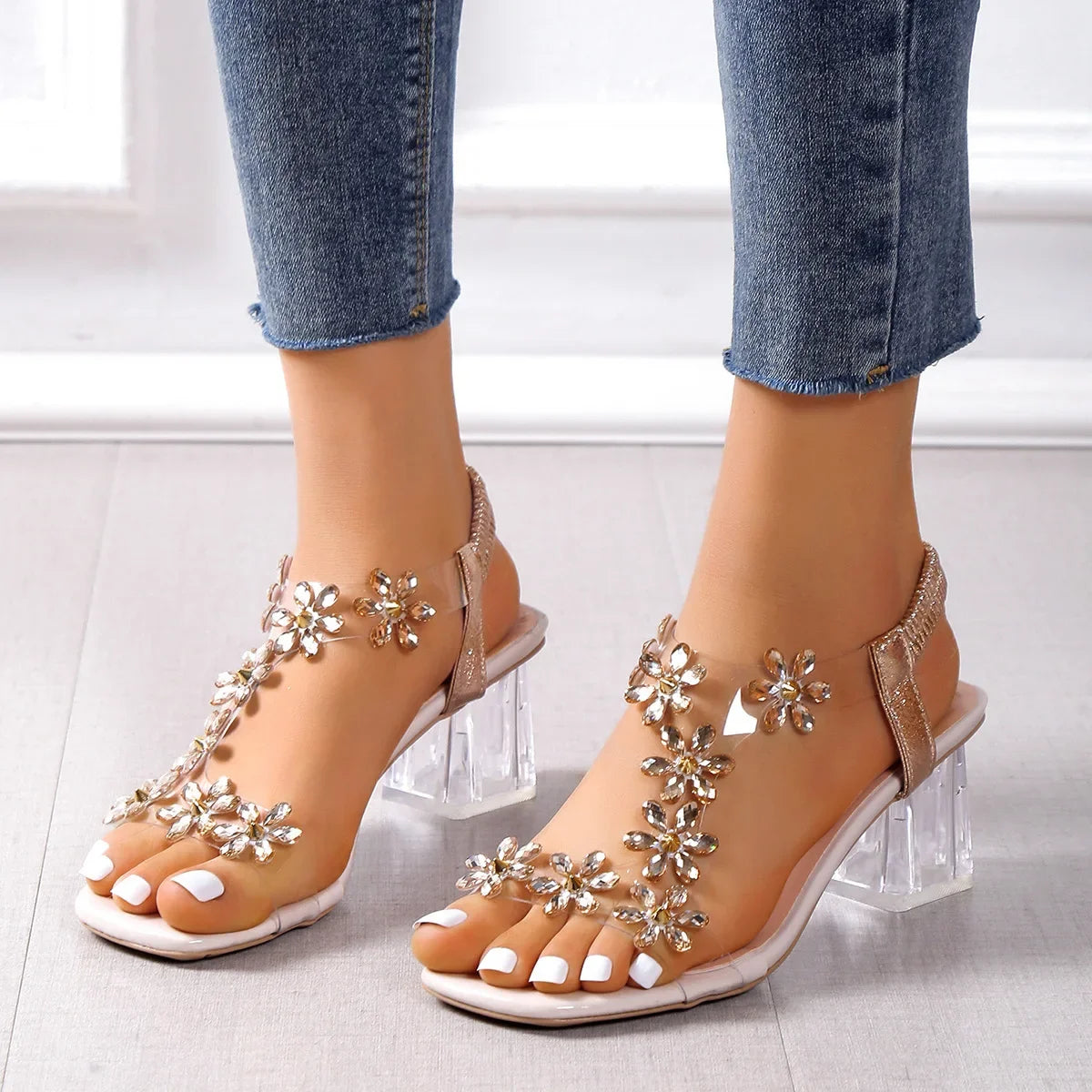 Sandalias de PVC con flores de cristal para mujer, zapatos de tacón grueso con tiras traseras, 2024