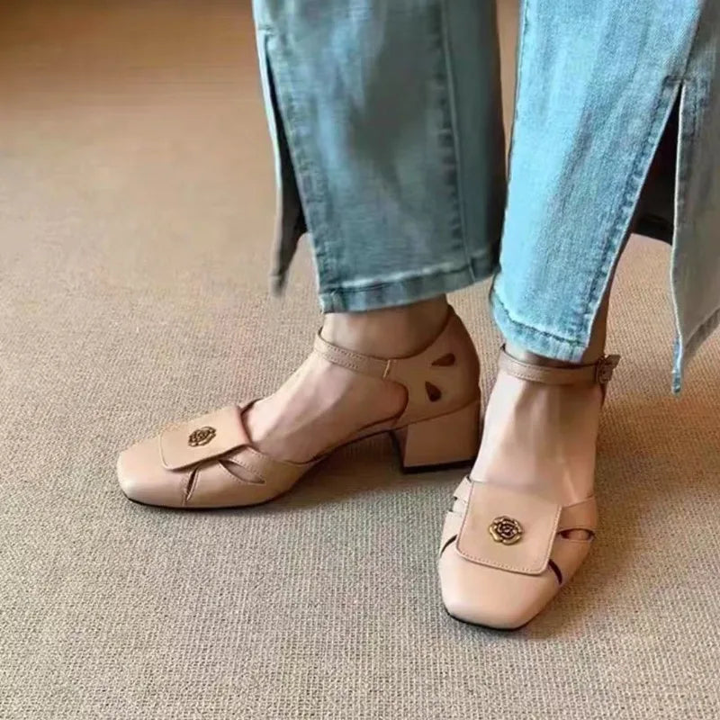 Sandalias Baotou con aberturas y hebilla de una sola palabra, estilo urbano, punta cuadrada, tacón grueso, una sola capa, para mujer.