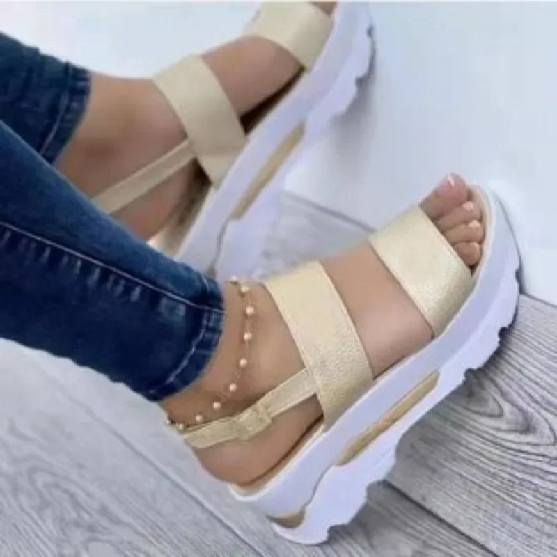 Sandalias de plataforma de verano 2024 para mujer, con hebilla y correa, punta abierta, suela gruesa, estilo punk, informales, planas, para playa