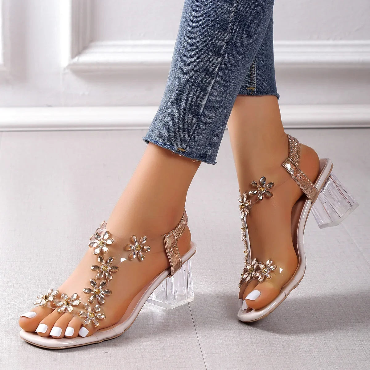 Sandalias de PVC con flores de cristal para mujer, zapatos de tacón grueso con tiras traseras, 2024