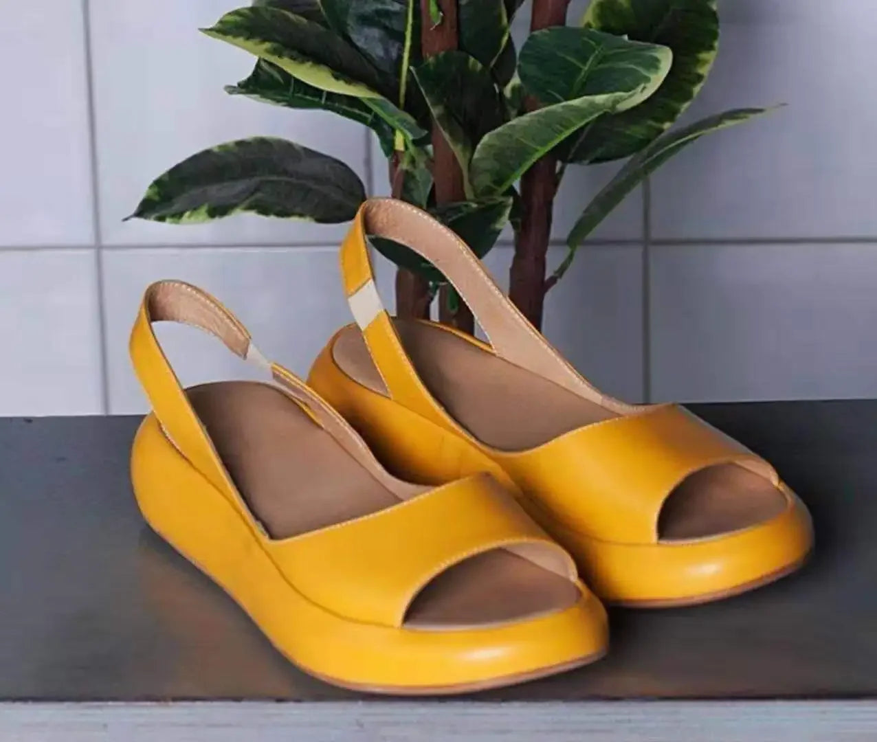 Sandalias de verano 2022 para mujer, zapatos de piel de PVC, de moda, con punta abierta y plataforma, sandalias sexis para mujer.
