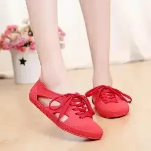Sandalias Minmclas nuevas para niña con mensajes, zapatos de playa con suela transpirable, zapatos de gelatina, sandalias de plástico con vendaje para estudiantes, sandalias para mujer