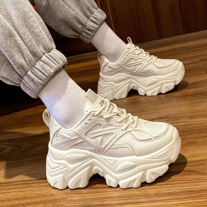 Zapatos deportivos de plataforma a la moda para mujer, zapatillas gruesas informales negras de verano, zapatos de plataforma de cuero y malla para mujer 2024 