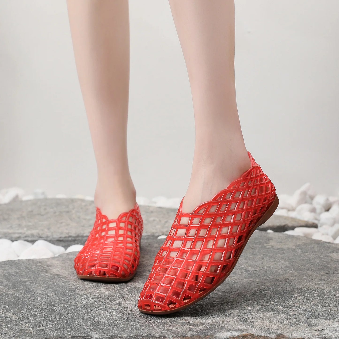 Sandalias planas de marca de lujo para mujer, zapatos de verano transpirables de PVC, estilo Baotou, informales, 2025 