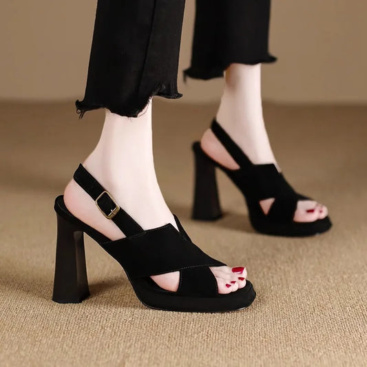 Sandalias de un solo botón, de verano 2024, con punta abierta gruesa, sexys, negras, profesionales, de 9 cm de alto, con temperamento femenino. 