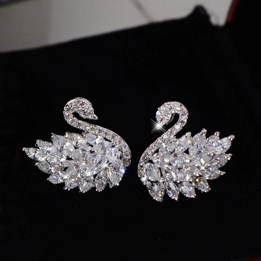 Elegant Rhinestone Black Swan Earrings For Women Korean Fashion Zircon Swan Bird Animal Earrings Lady Party Jewelry Girls Gifts
