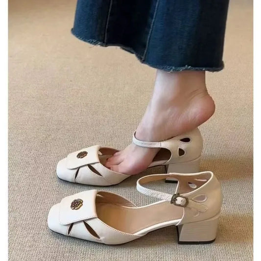 Sandalias Baotou con aberturas y hebilla de una sola palabra, estilo urbano, punta cuadrada, tacón grueso, una sola capa, para mujer. 